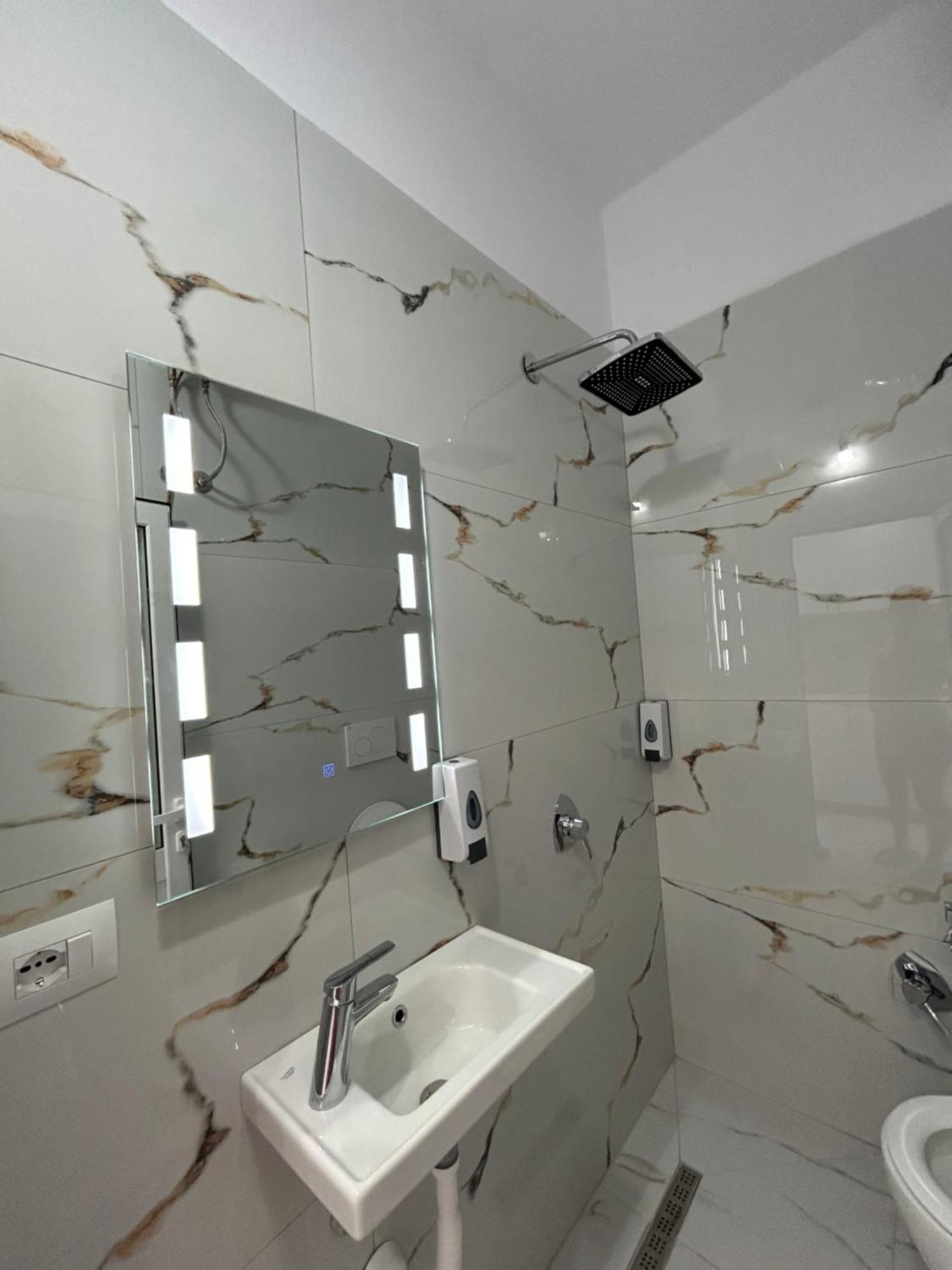 Vila Roan Vlorë Εξωτερικό φωτογραφία
